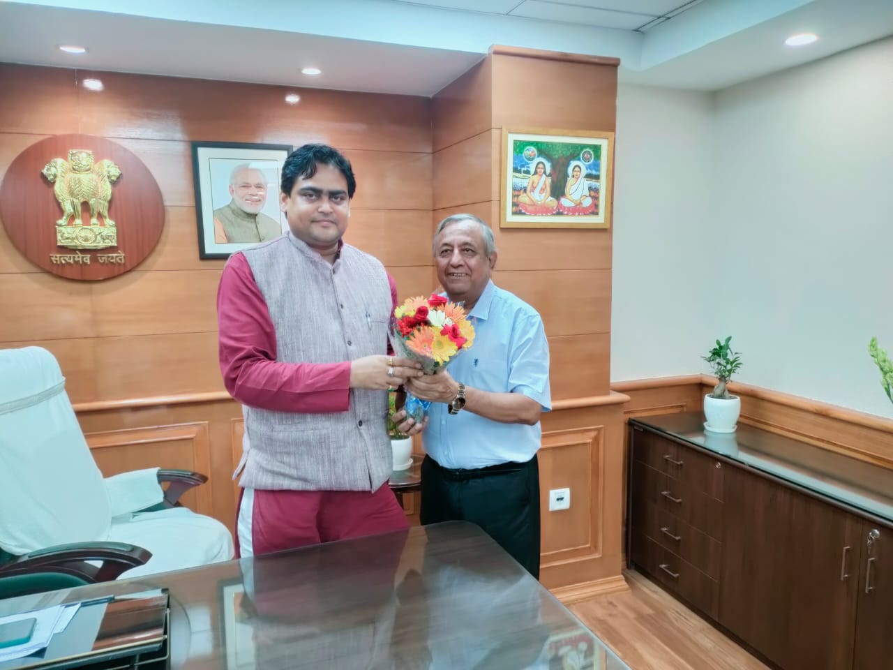 In Meeting with Hon’ble Shipping Minister of State Shri Shantanu Thakur